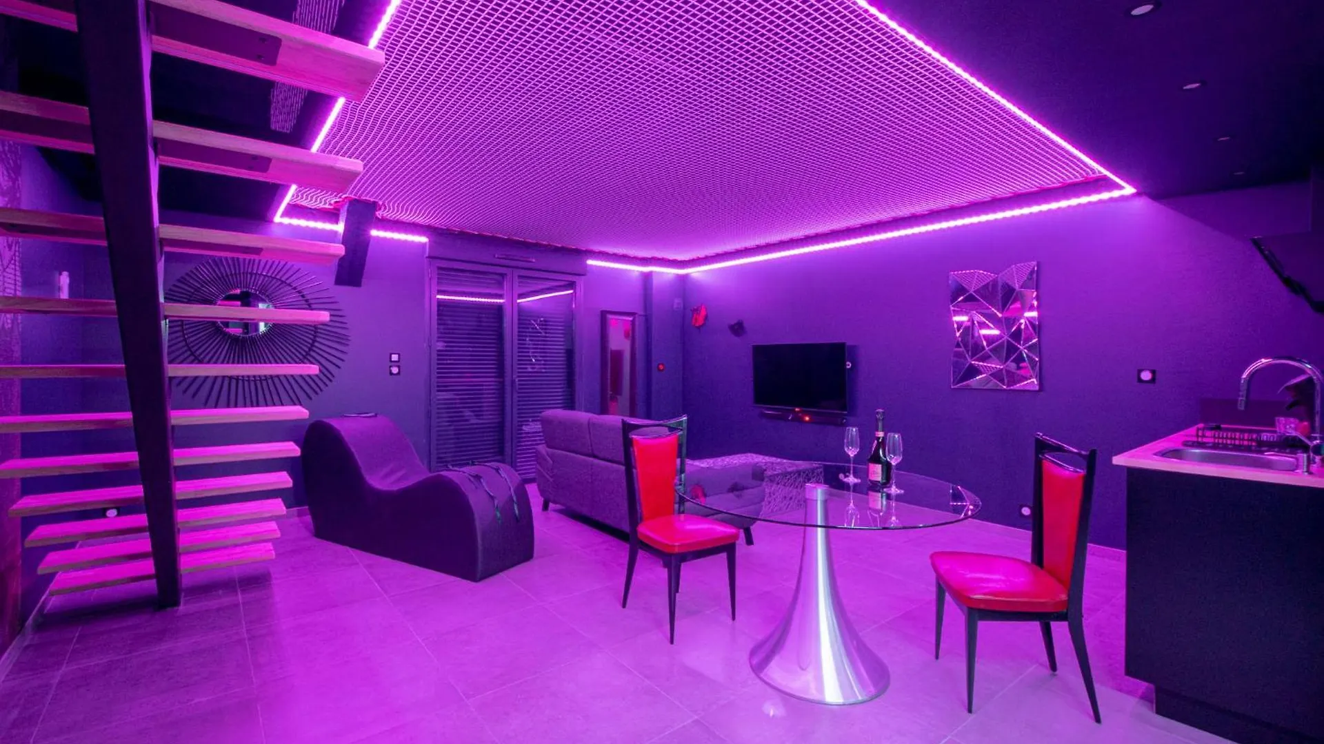 Appartement Espace Evasions Loft Love Love Room Toulouse France
